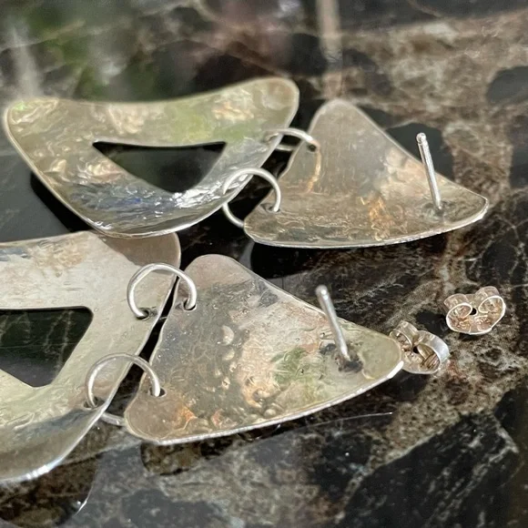 Bold Sterling Silver Vintage Hammered Triangle Dangle Earrings - Picture 8 of 11